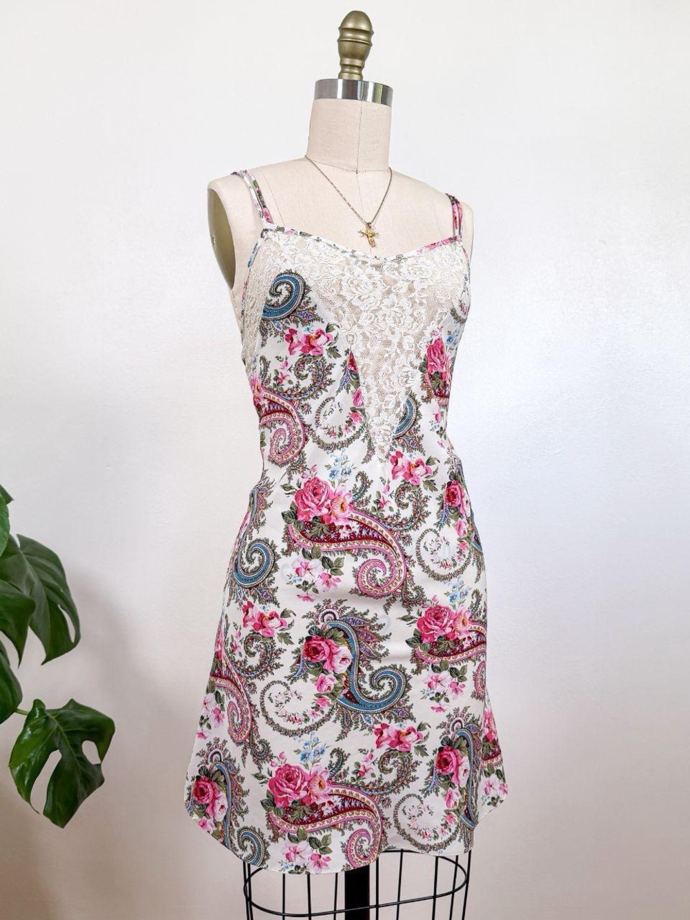 Vintage 90s Victorias Secret Gold Label
Paisley and Floral Slip Dress S